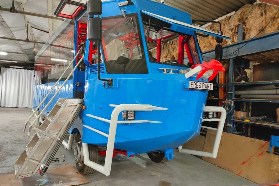 Americký obojživelný autobus